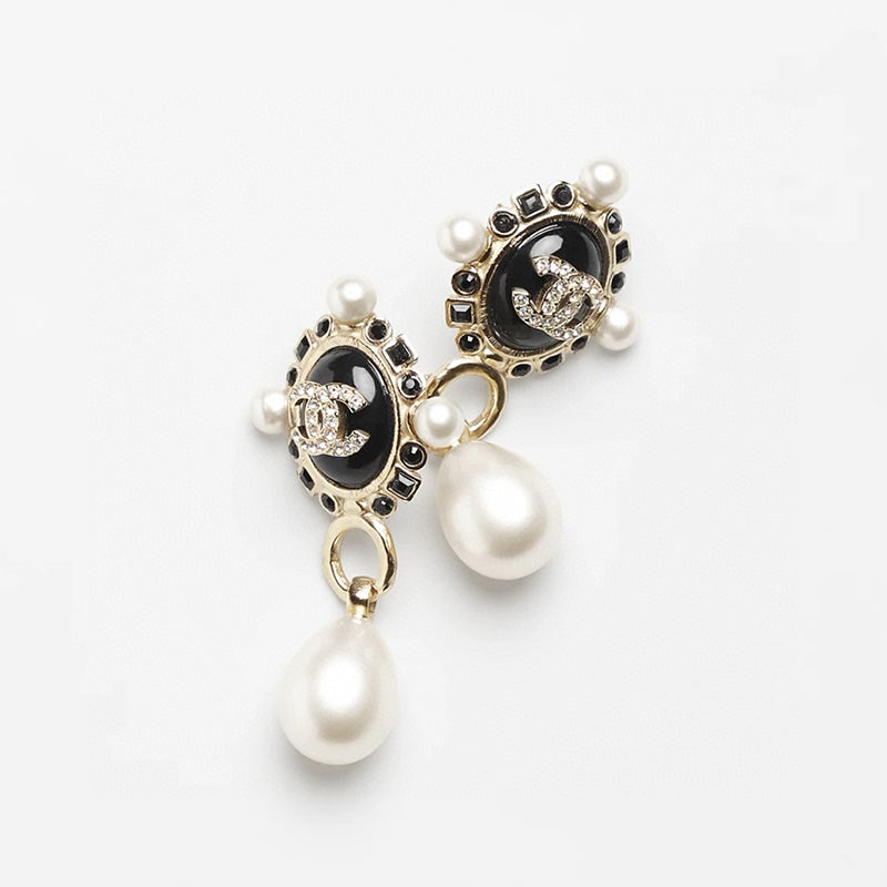 18K  Chanel Pearl Pendant Earrings