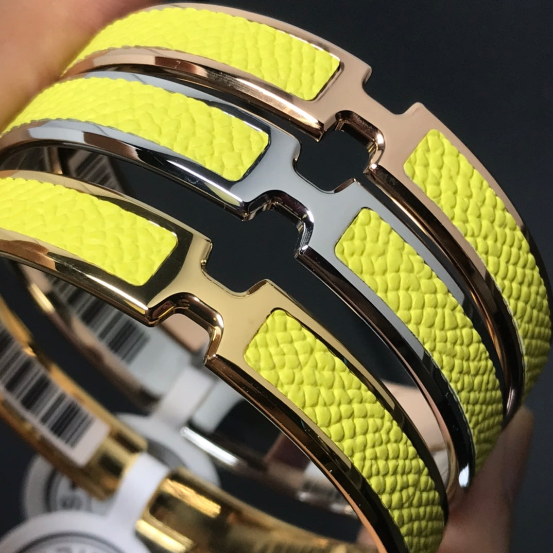 18K Olympe Yellow Hermes Bracelet