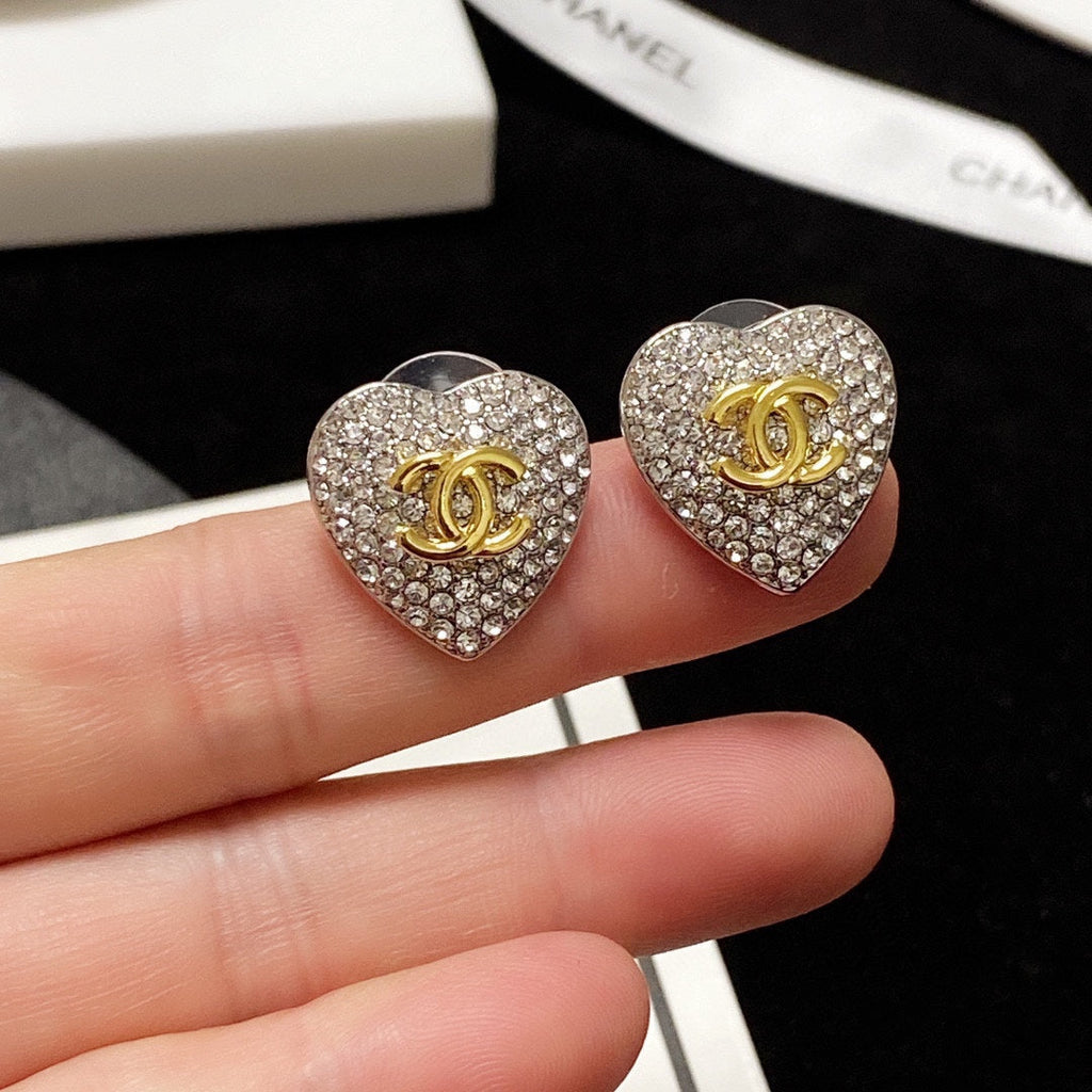 18K  Chanel Heart Diamonds Earrings