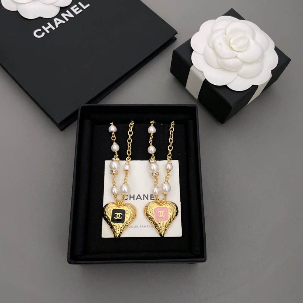 18K  Chanel Pearls Chain Necklace