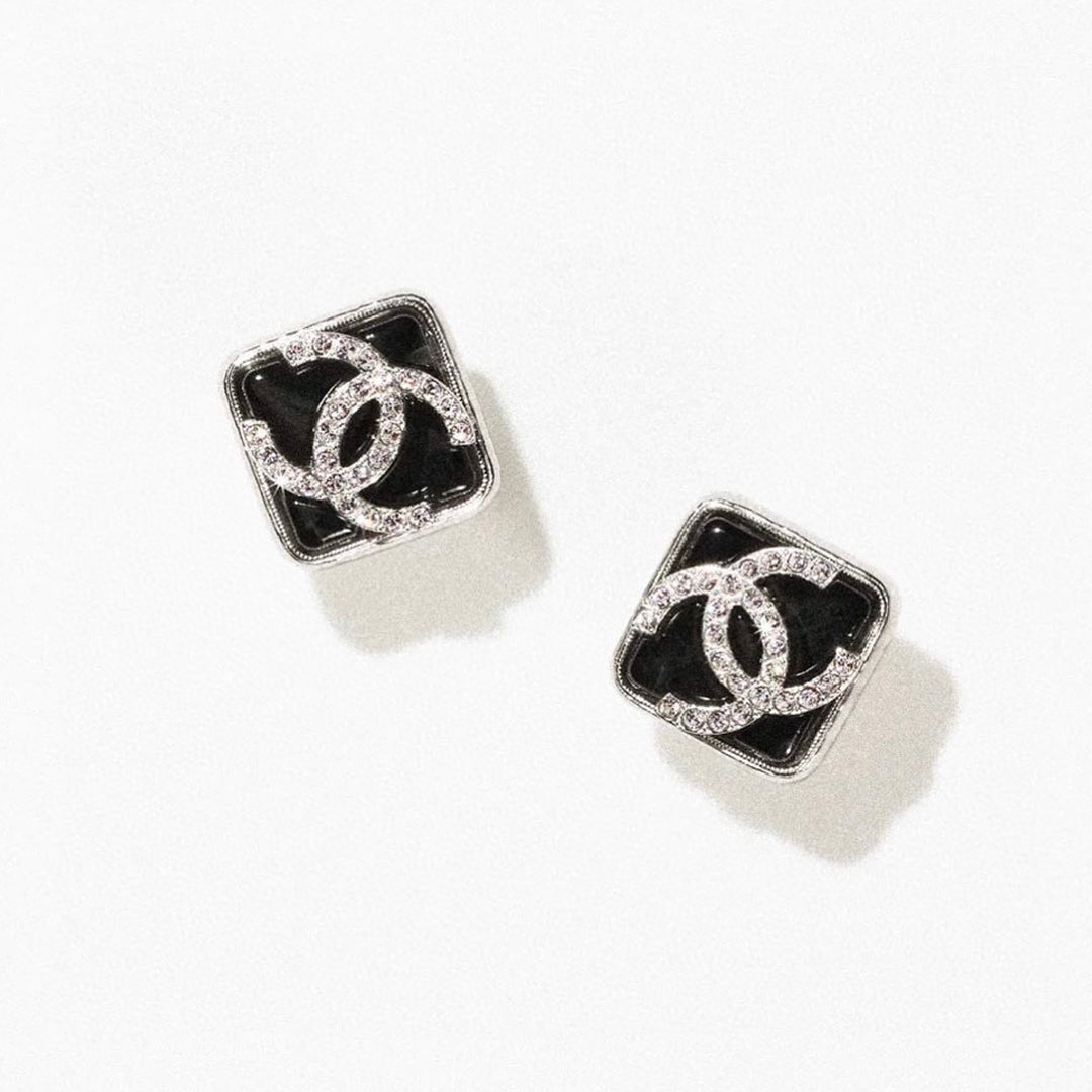 18K  Chanel Square Earrings