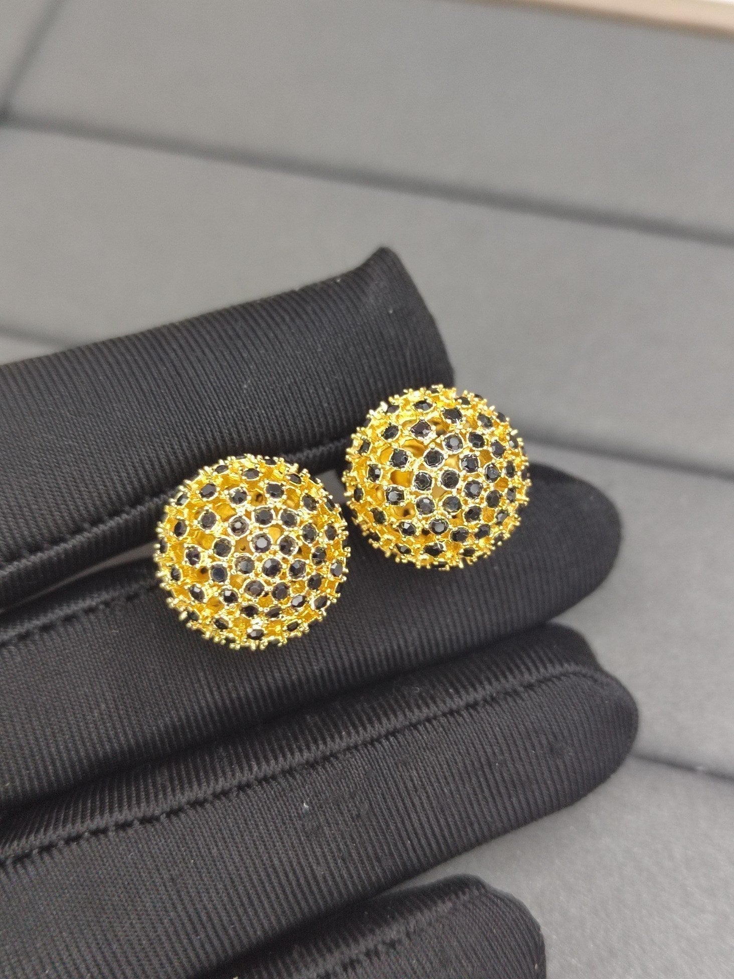 18K Dior Tribales Black Stone-Effect Resin Pearls Earrings