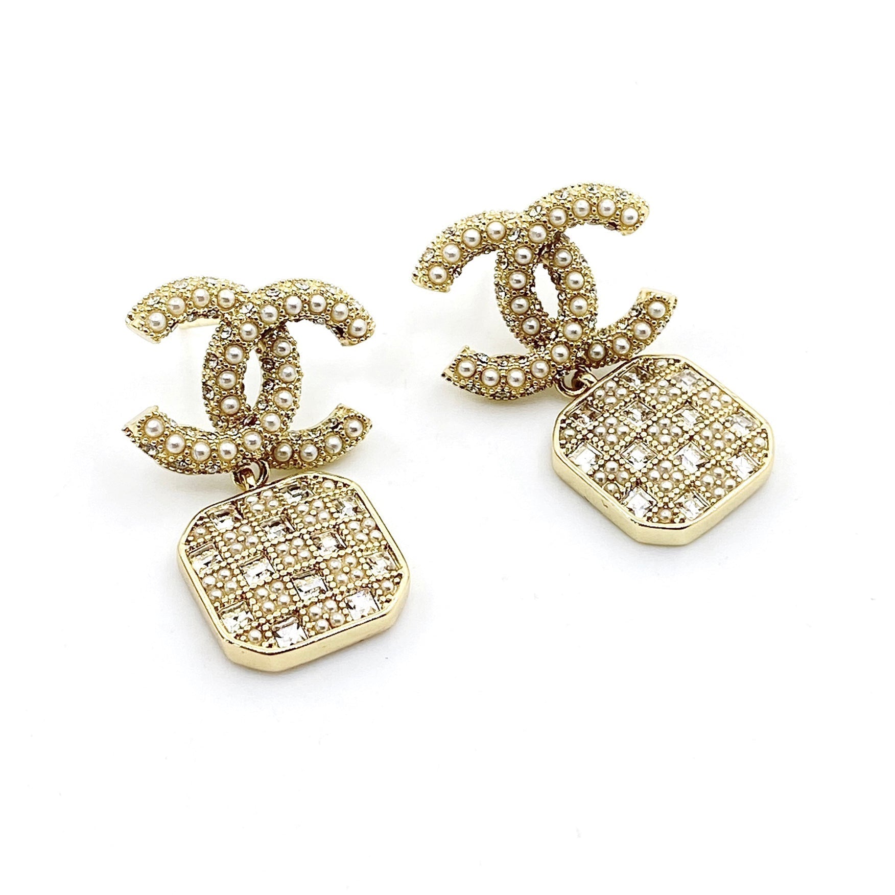 18K  Chanel Diamonds Drop Earrings