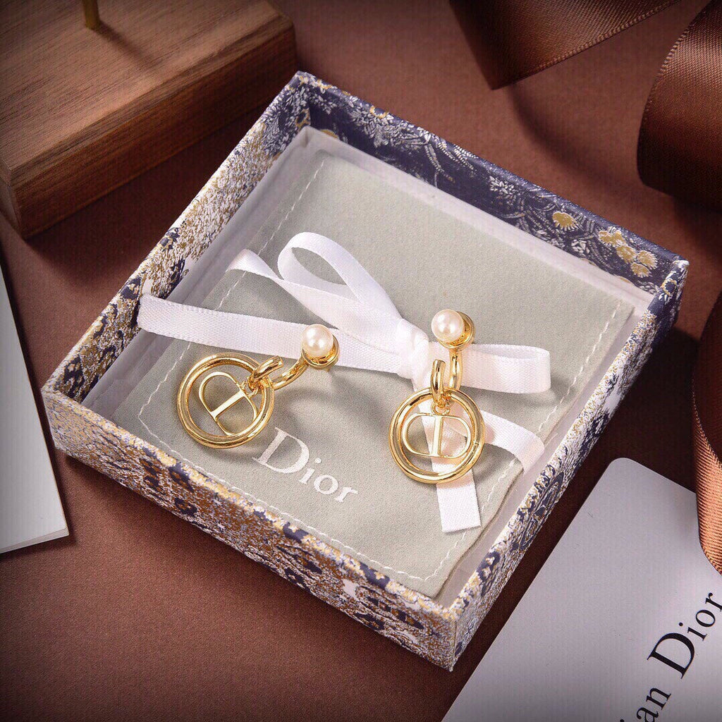 18K Dior 30 Montaigne Pearls Earrings