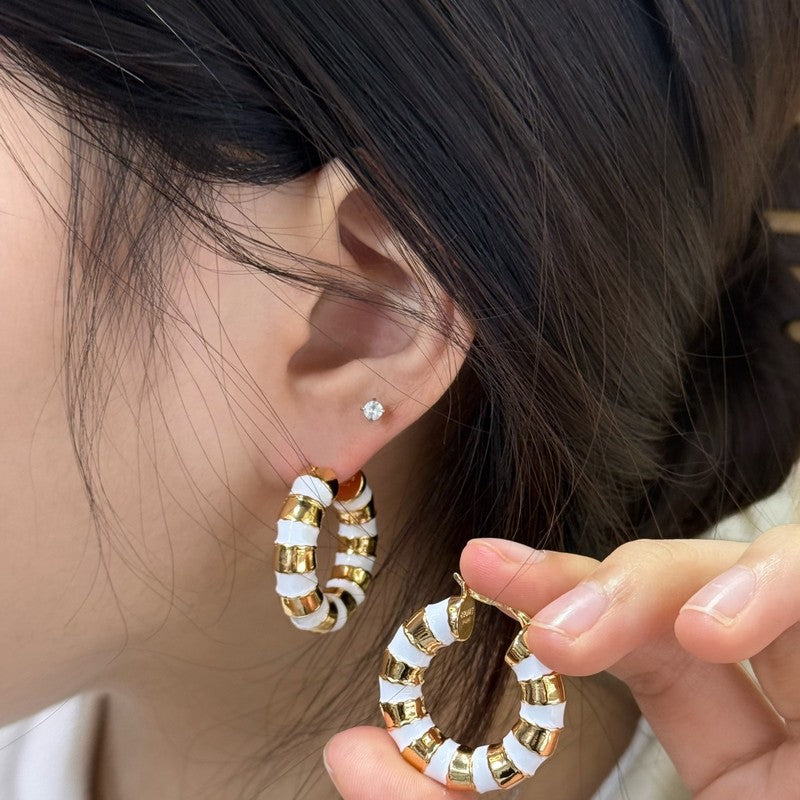 18K Celine Pearl Round Gold Earrings