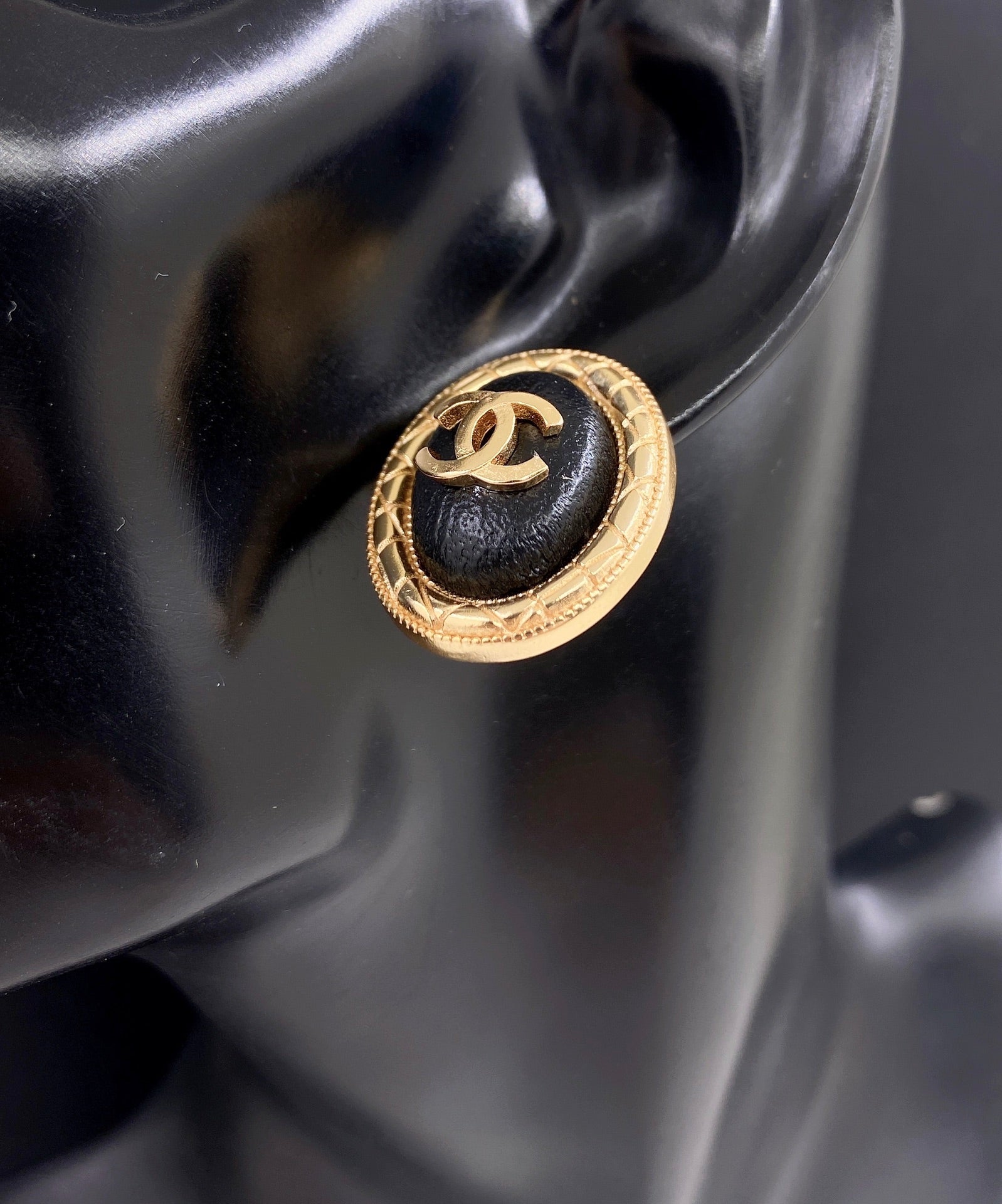 18K  Chanel Oval Leather Earrings