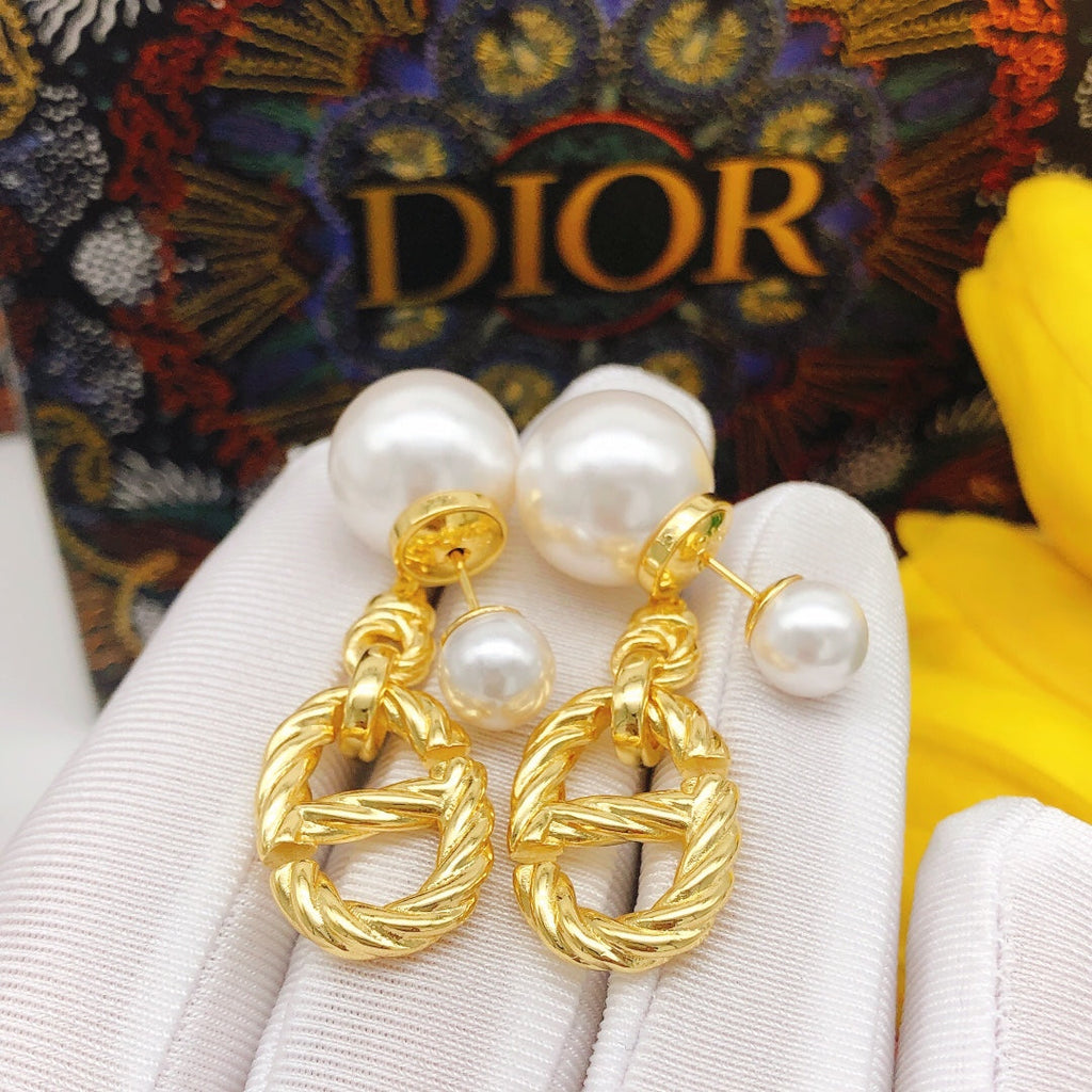 18K Dior 30 Montaigne Pearls Earrings