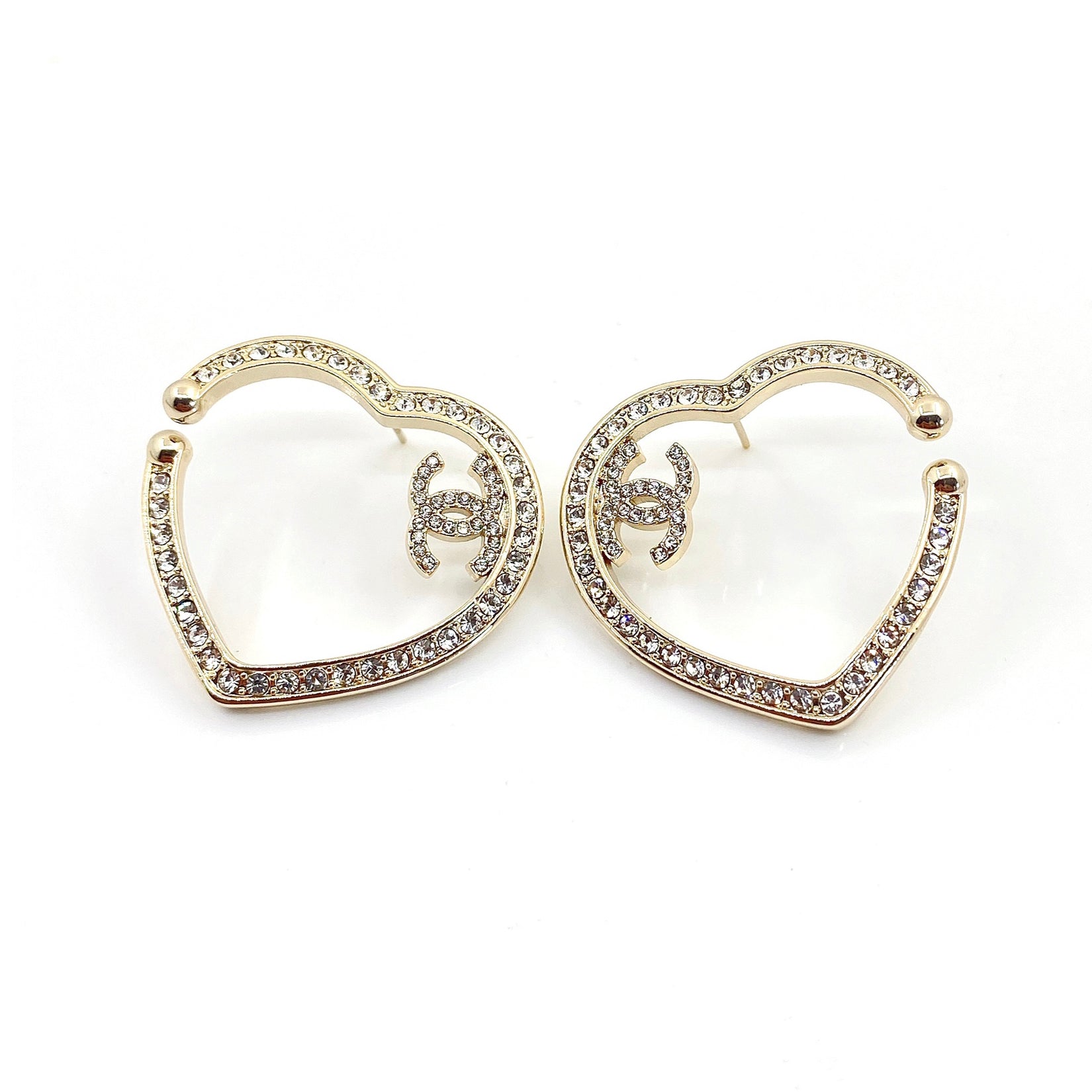 18K  Chanel Diamond Heart Earrings