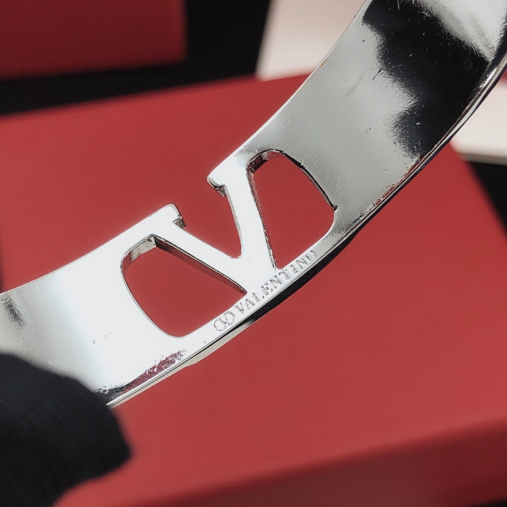 18K Valentino Cuff Bracelet