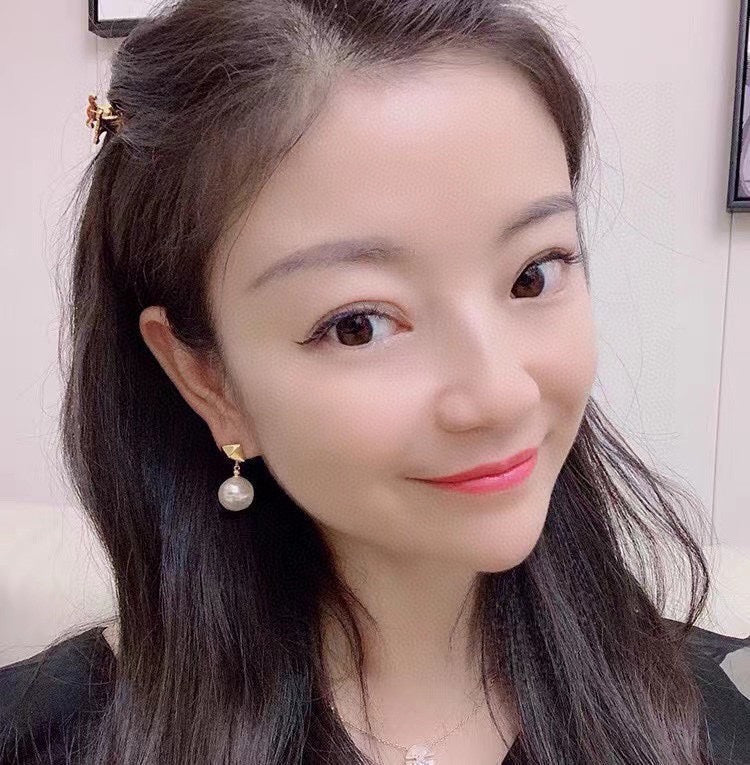 18K Valentino Pearl Earrings