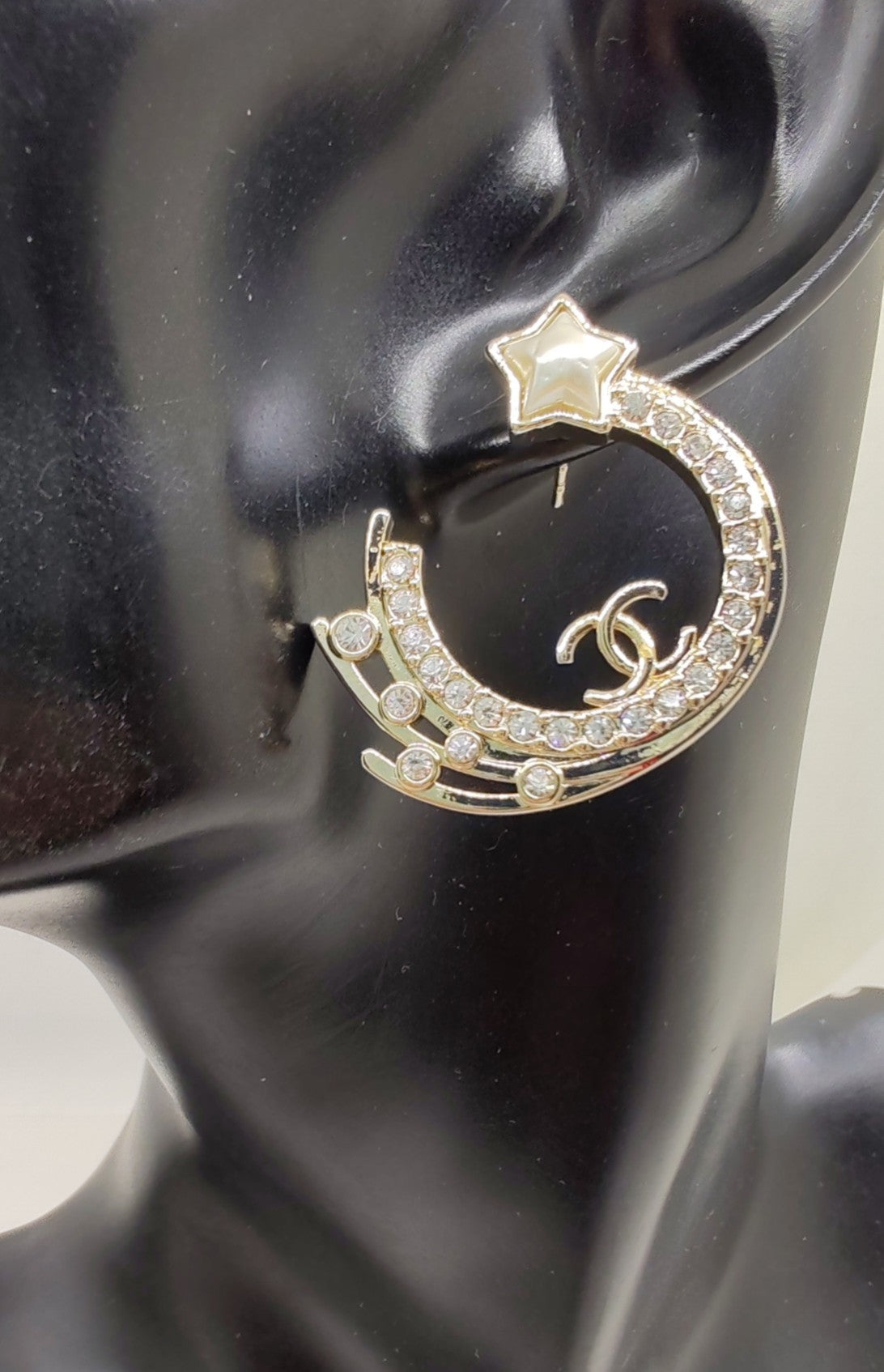 18K  Chanel Crystals Earrings