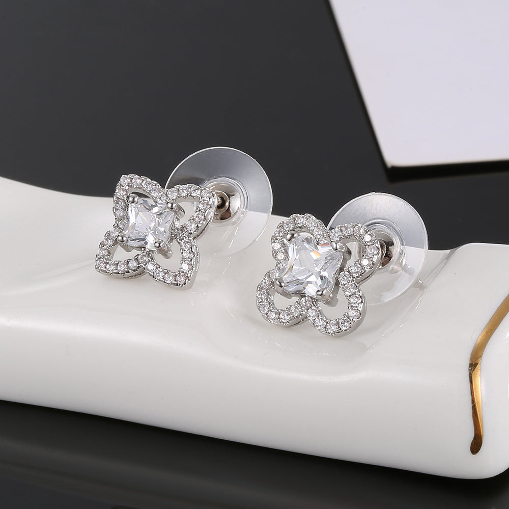 18K Louis Vuitton Blossom Earrings