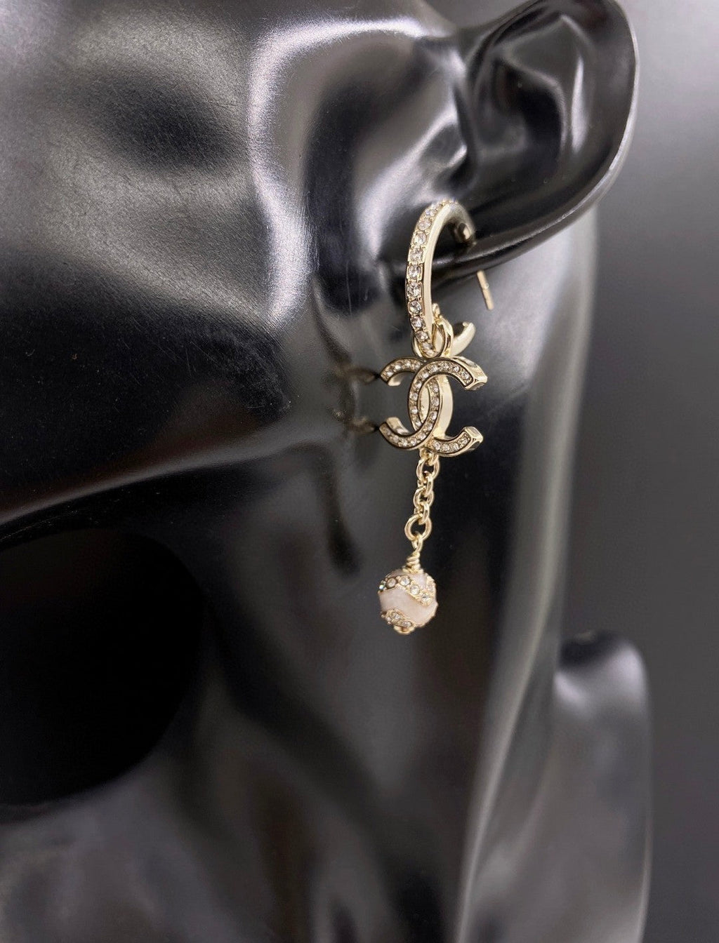 18K  Chanel Pearl Long Pendant Earrings