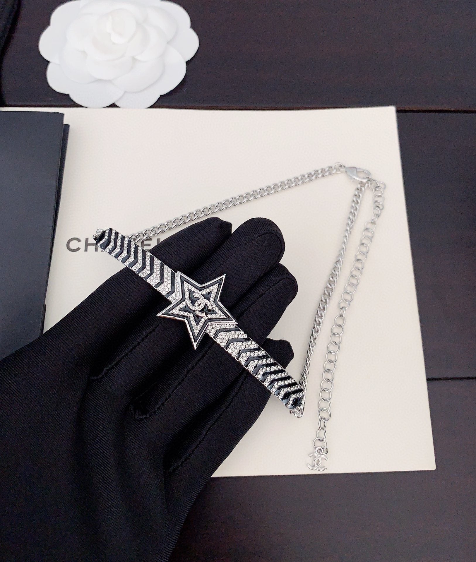 18K  Chanel Star Diamonds Necklace