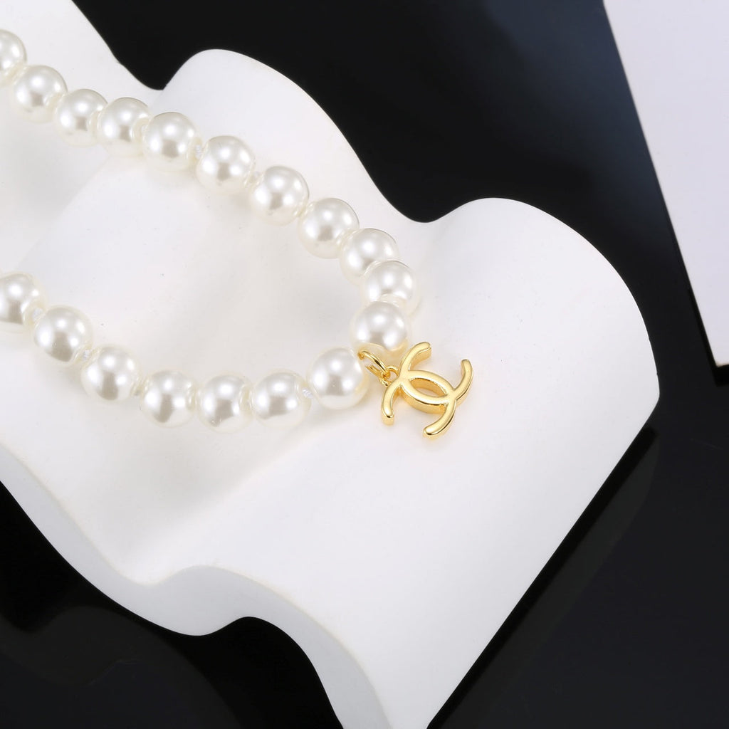 18K  Chanel Pearls Necklace