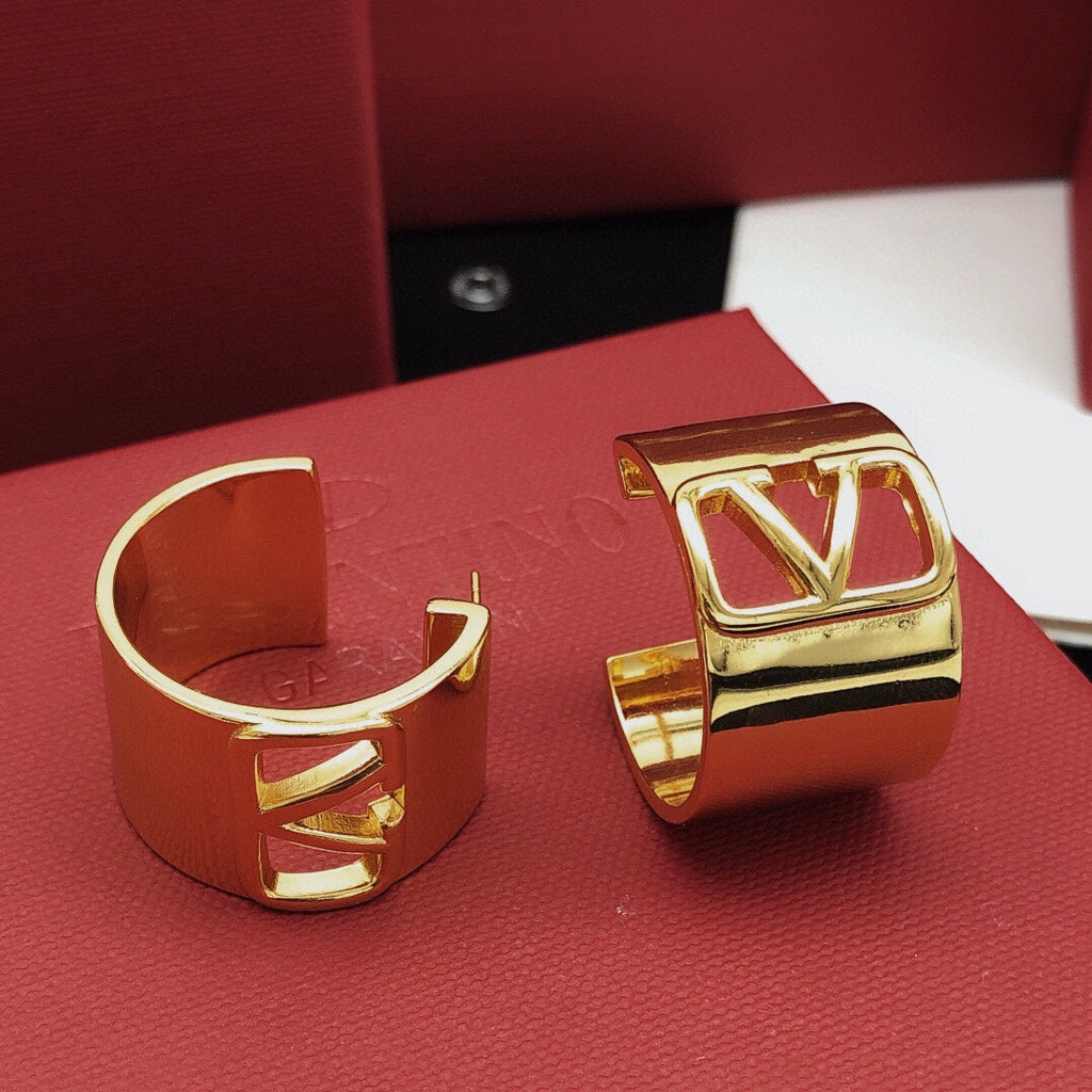 18K Valentino Cuff Earrings