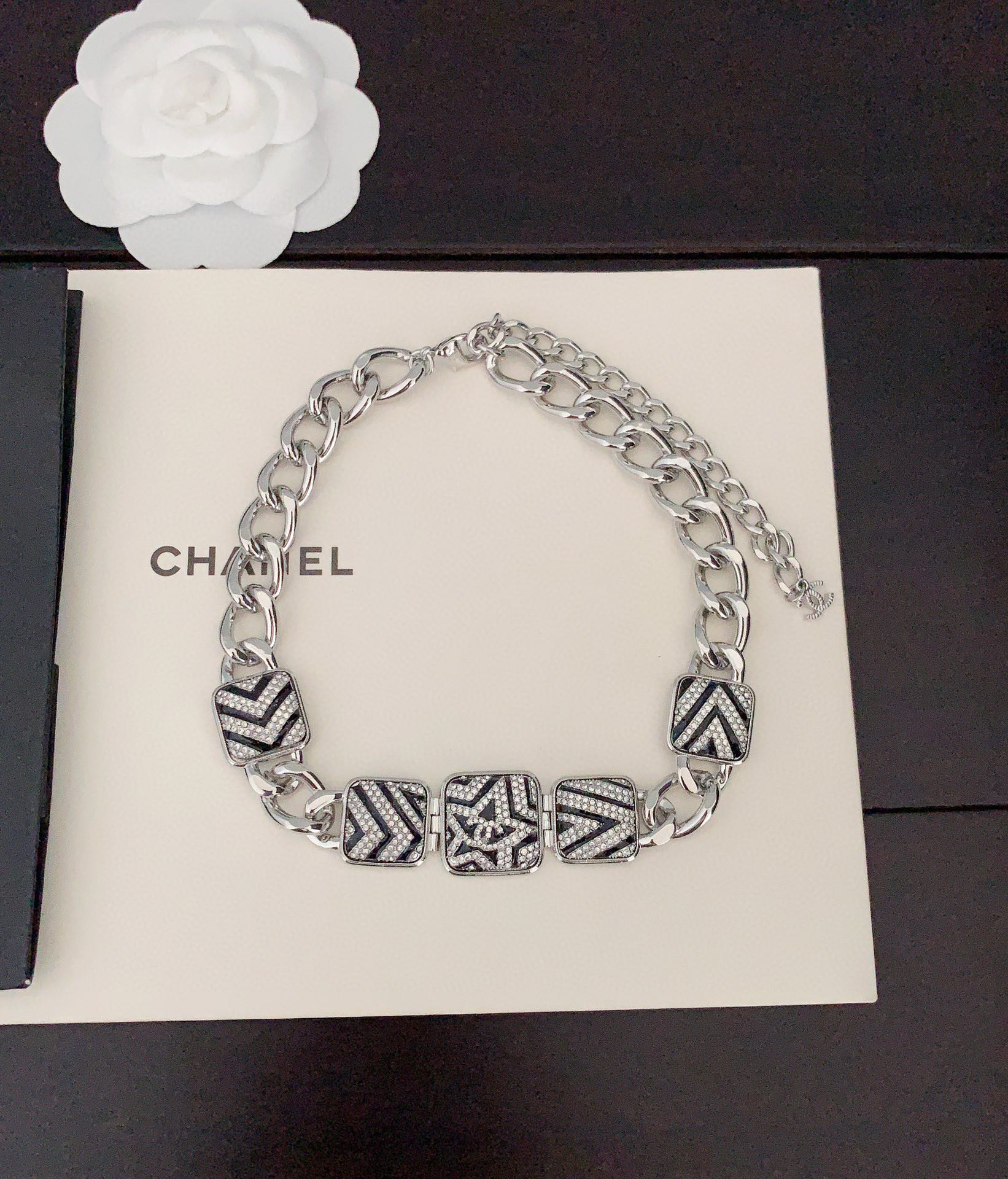 18K  Chanel Star Diamonds Necklace