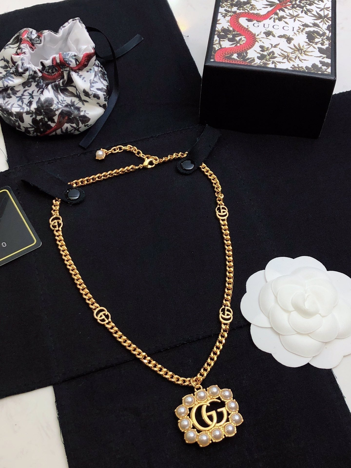 18K Double Gucci Pearl Double Gucci Necklace