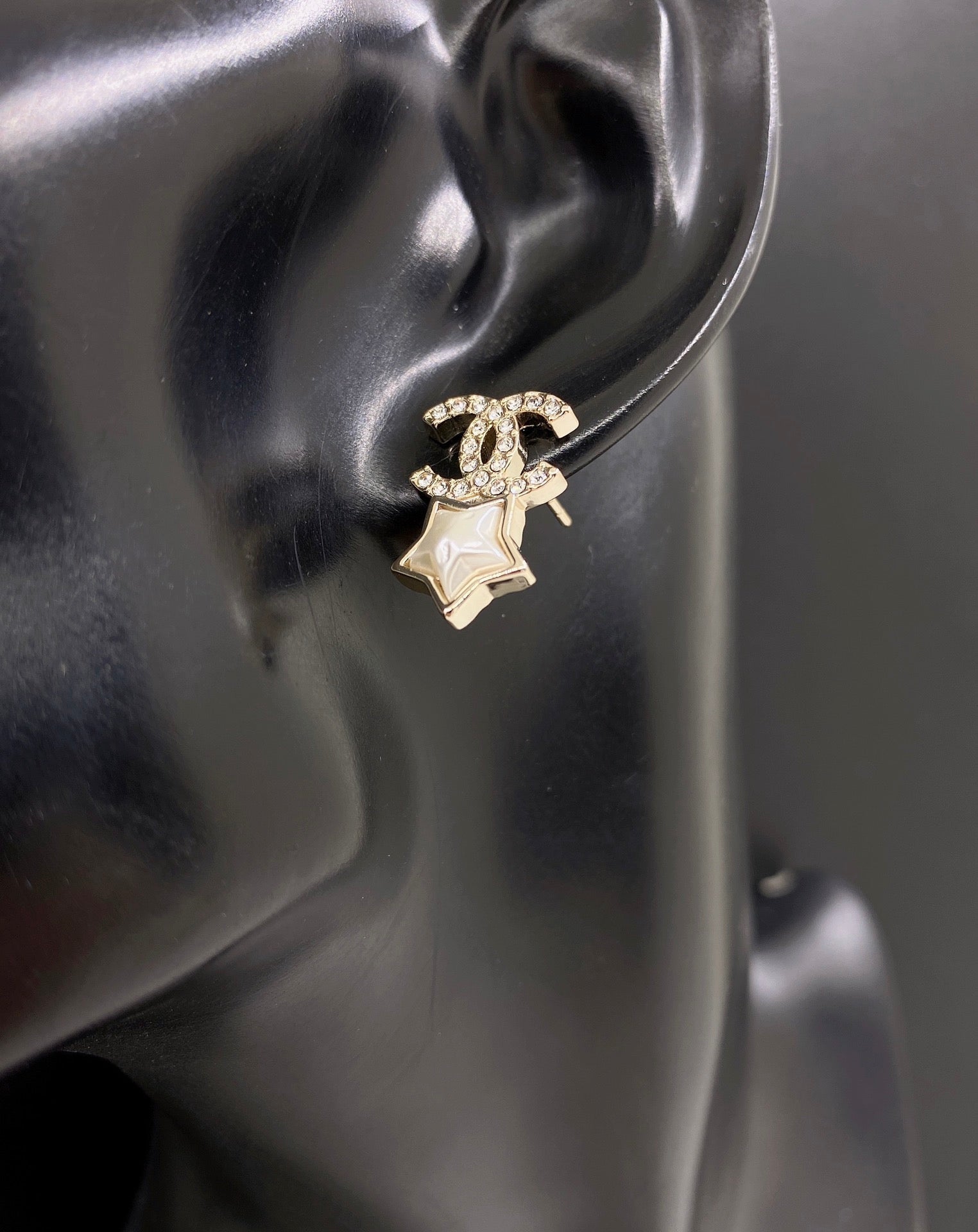 18K  Chanel Star Crystals Earrings