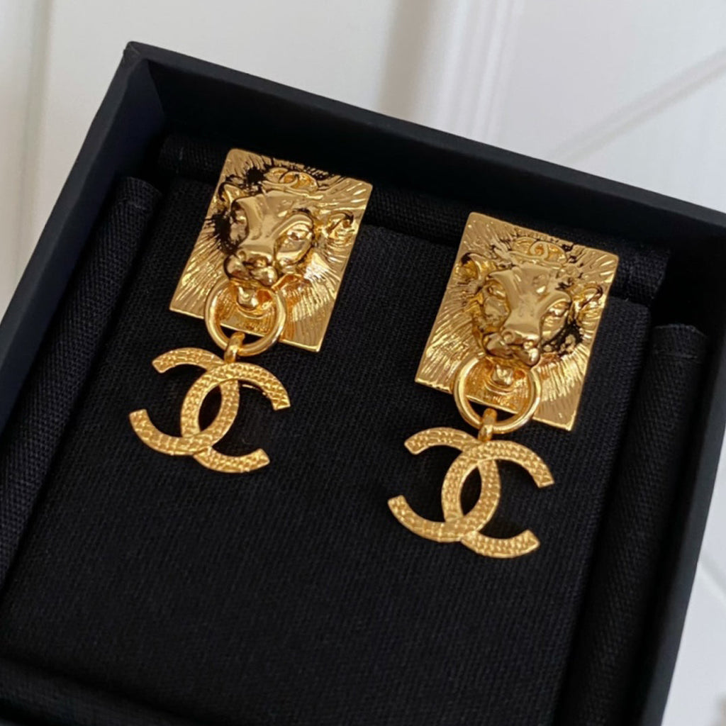 18K  Chanel Lion Sharp Earrings