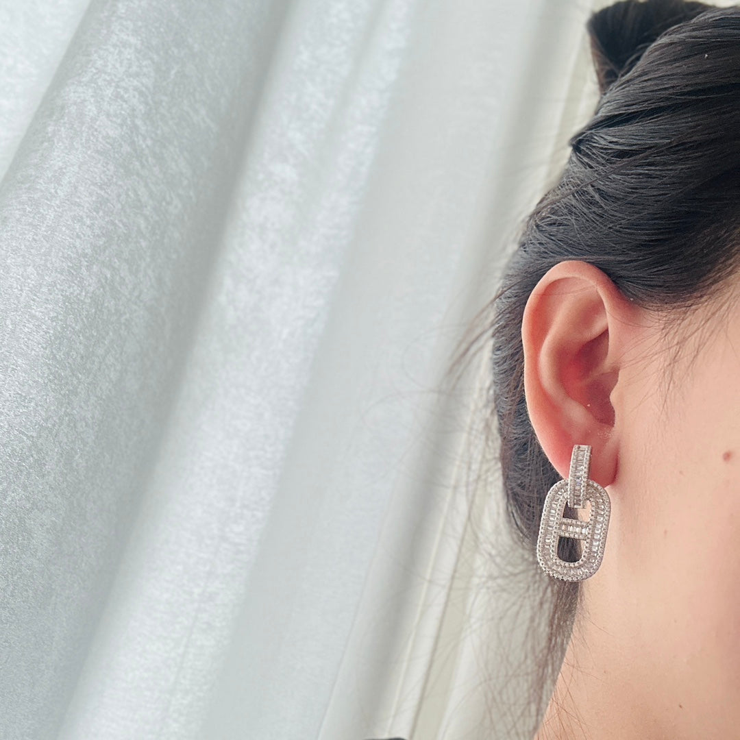 18K Diamonds Hermes Earrings