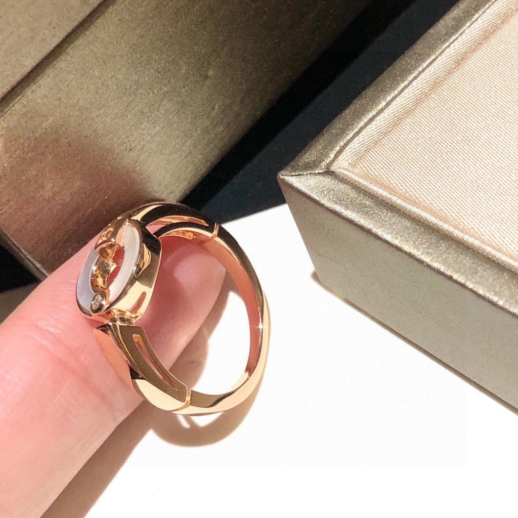 18K BVLGARI Pearl Ring