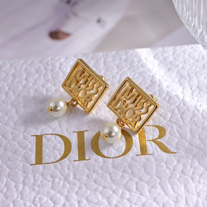 18K Dior Tribales Miss Earrings