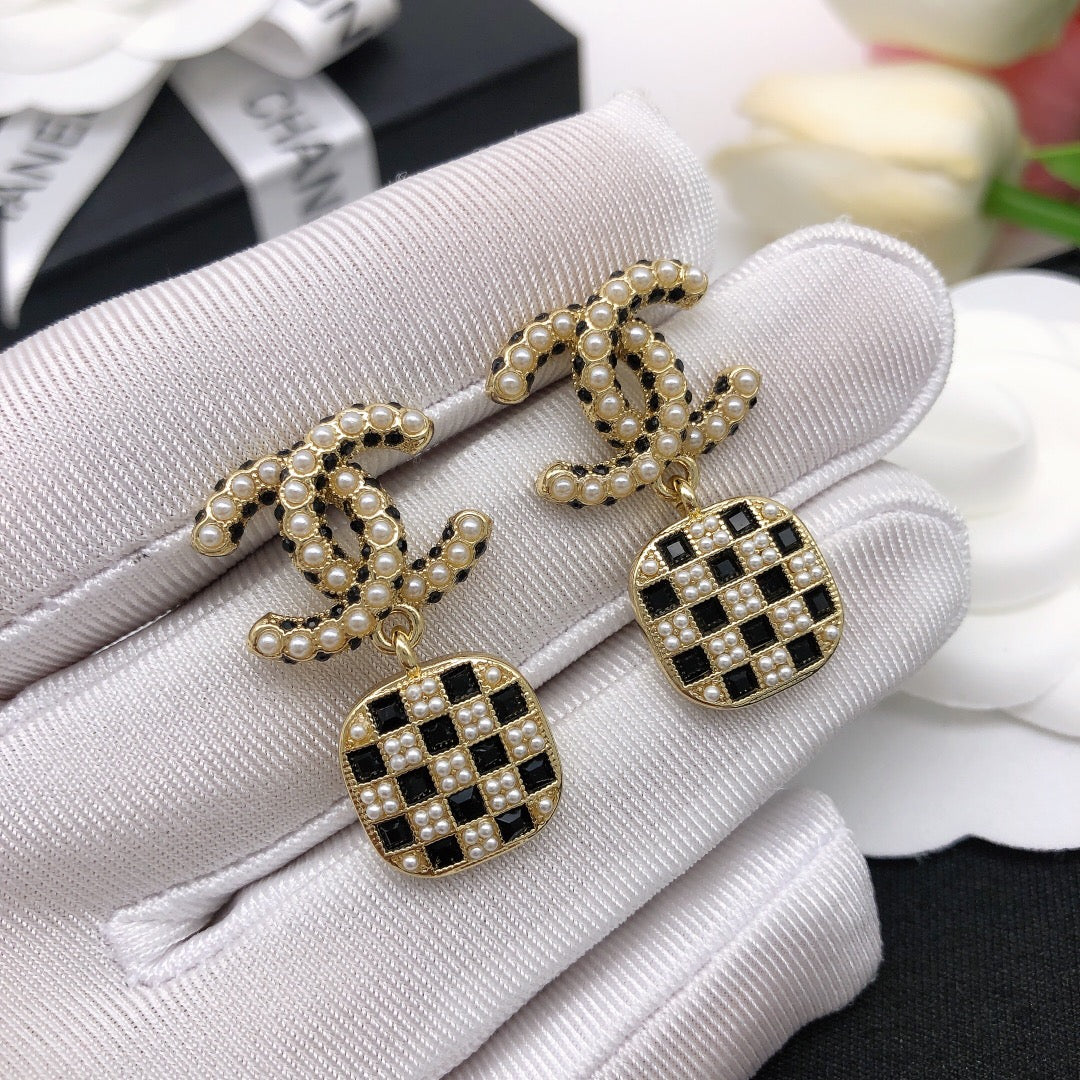 18K  Chanel Chain Earrings