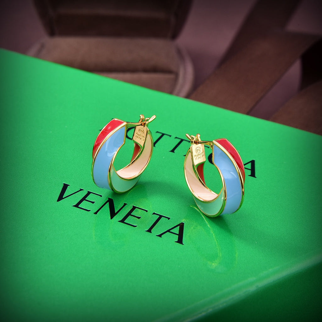 18K BVLGARI Twist Hoop Earrings
