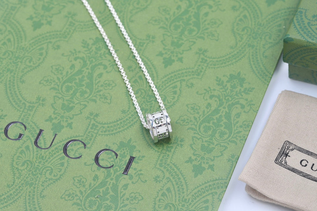18K Double Gucci Icon Twirl Necklace