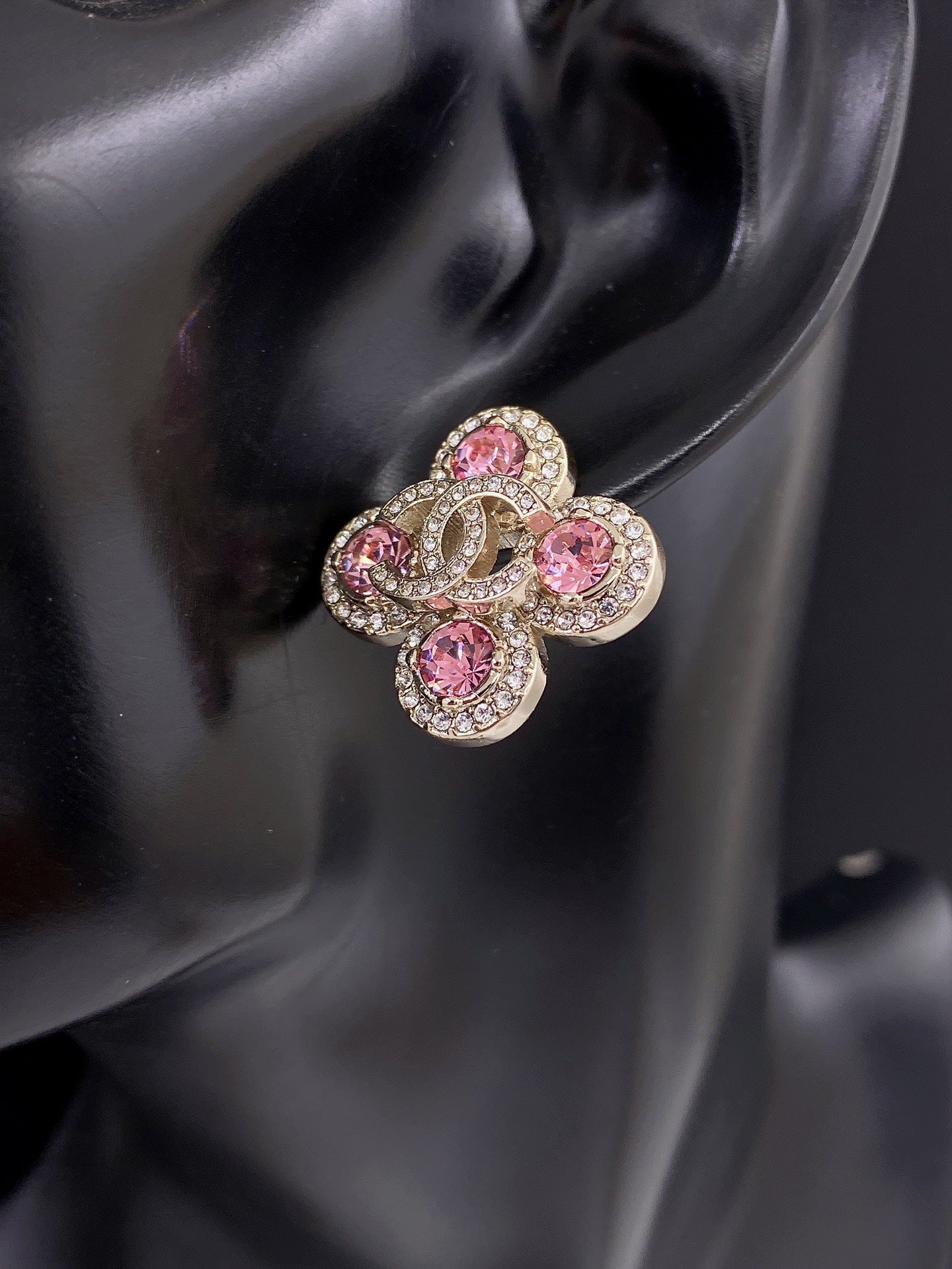 18K  Chanel Pink Diamonds Earrings