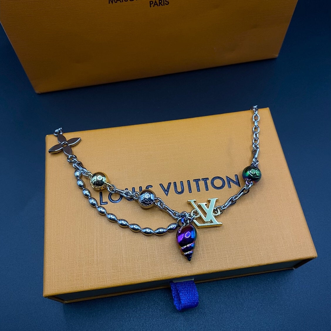 18K Louis Vuitton Shell Necklace