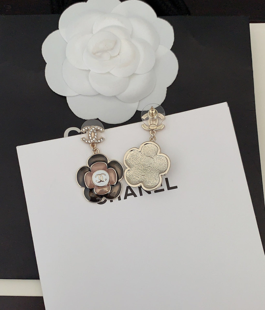 18K  Chanel Flower Pendant Earrings