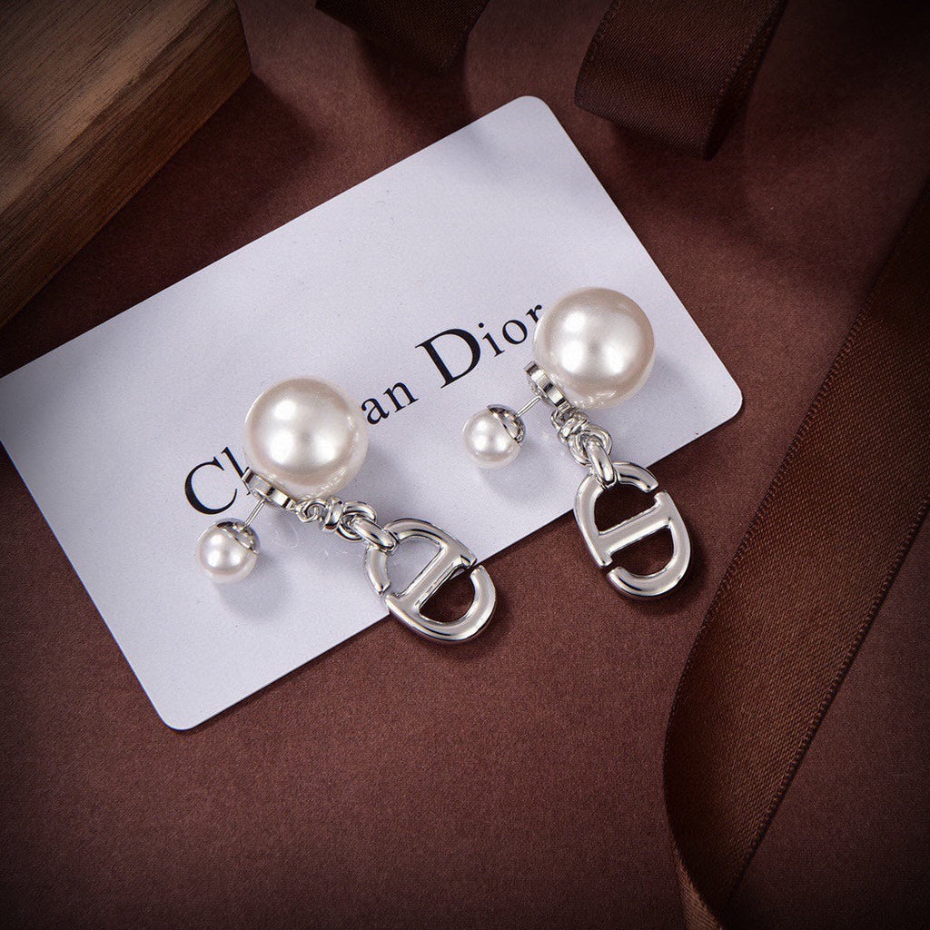 18K Dior 30 Montaigne Earrings
