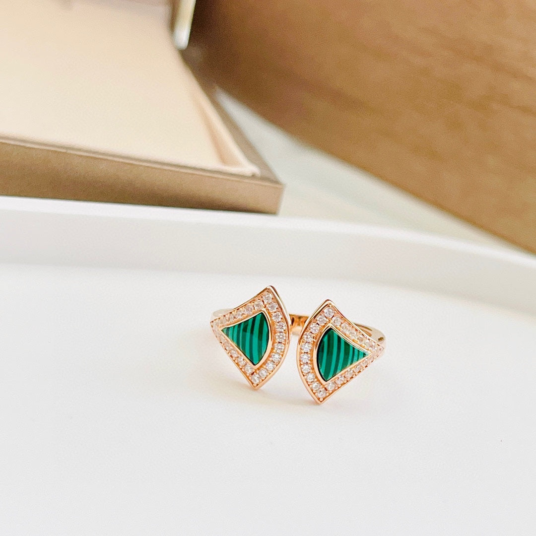 18K BVLGARI Dream Malachite Ring
