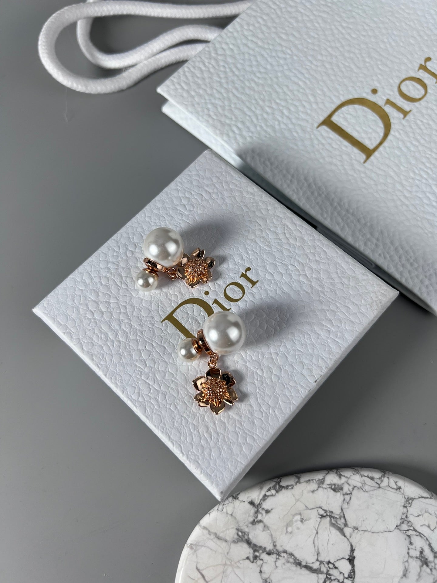 18K Dior Vintage Flower Pearl Earrings