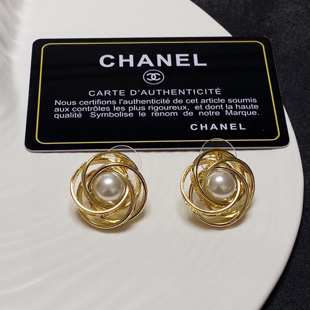 18K  Chanel Pearl Earrings