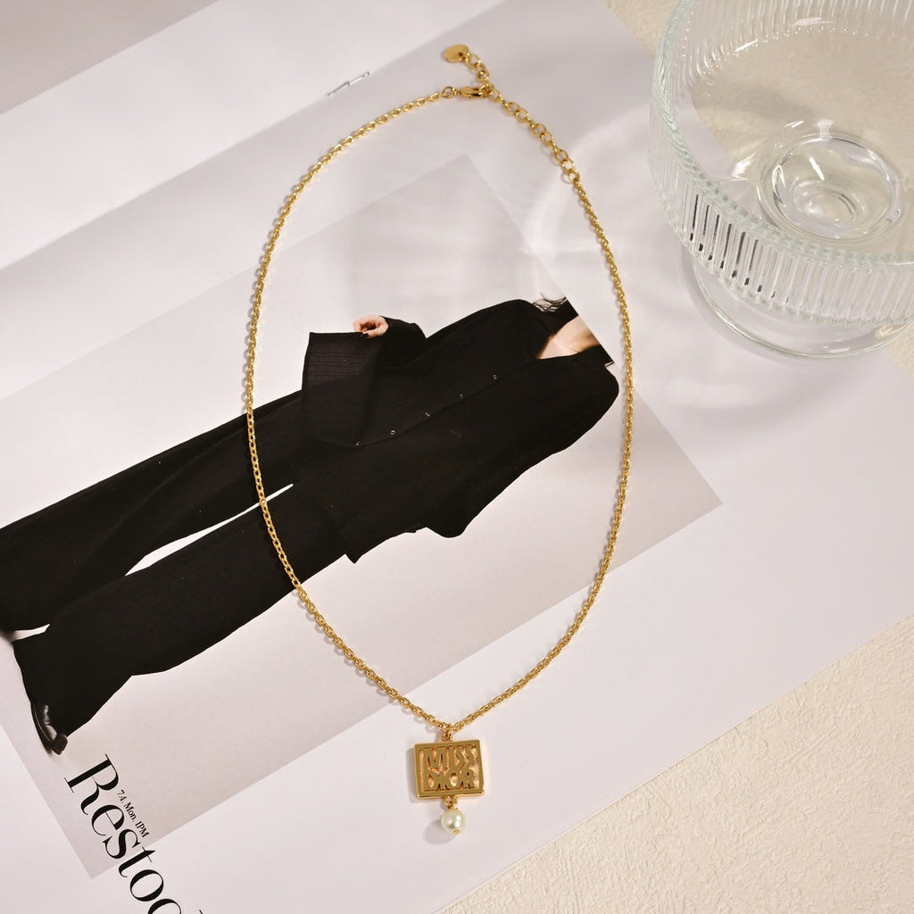 18K Dior Miss Necklace