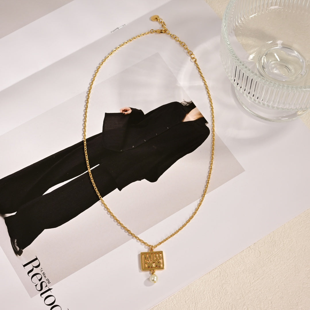 18K Dior Miss Necklace