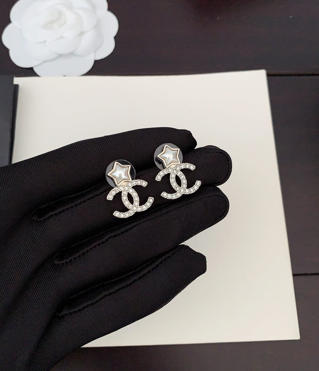 18K  Chanel Star Crystals Earrings