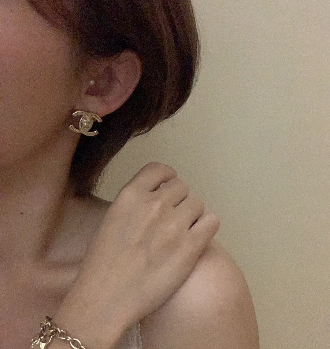 18K  Chanel Gold Earrings