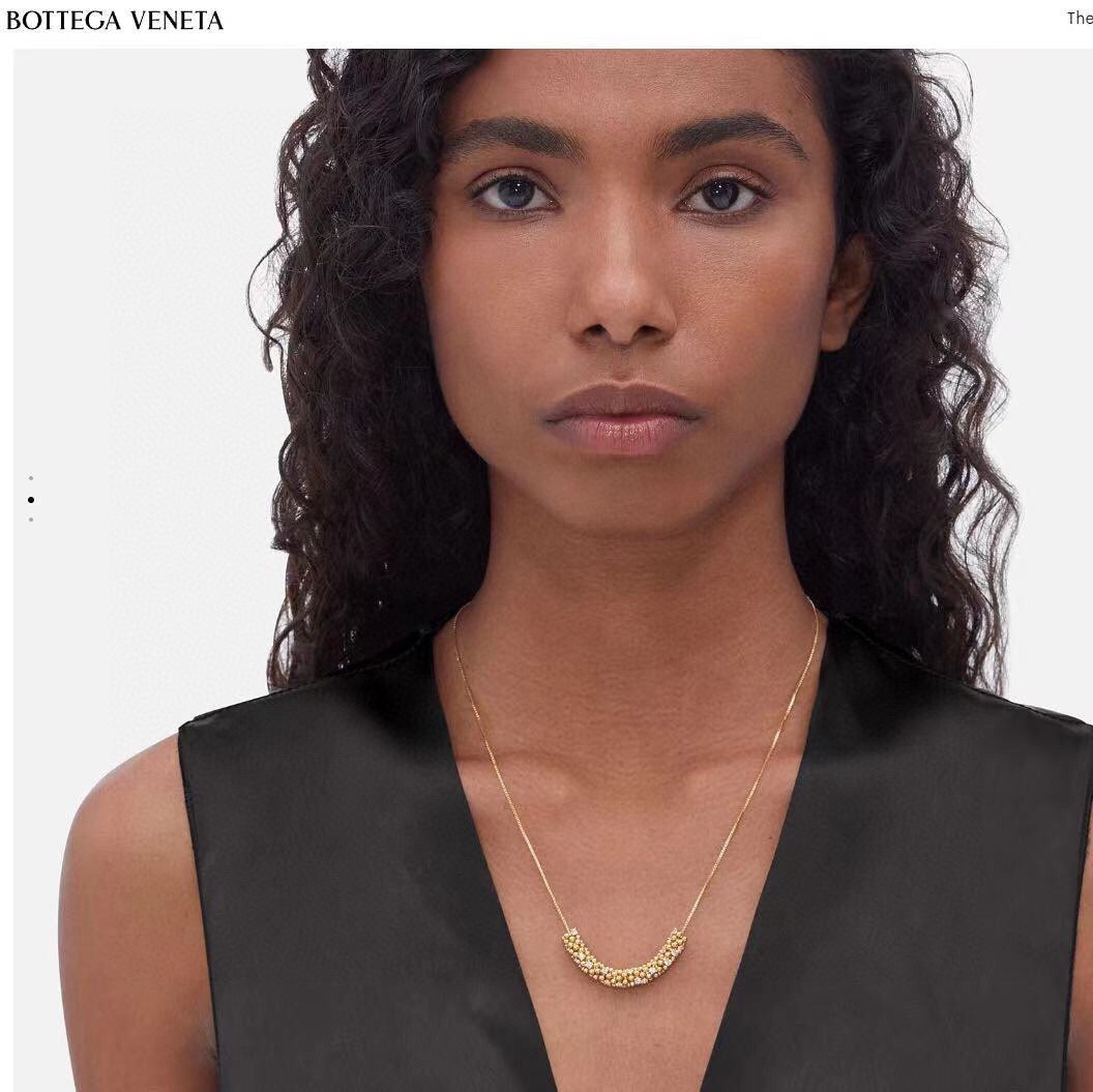 18K BVLGARI Facet Pearl Necklace