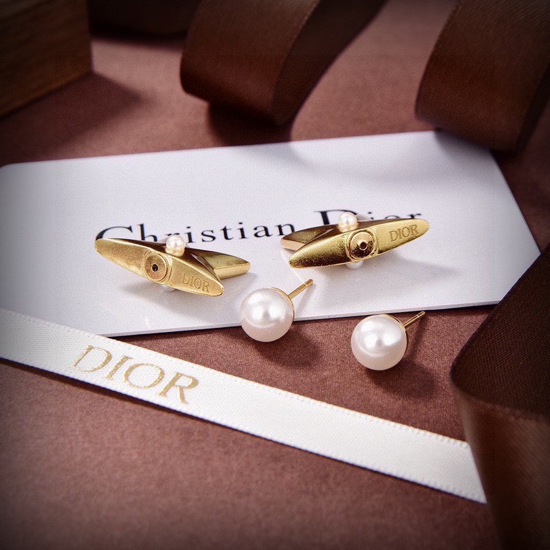 18K Dior Tribales Star Earrings