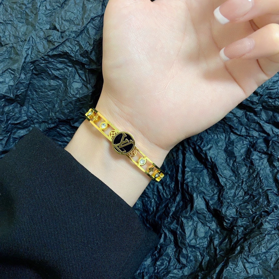 18K Louis Vuitton Gold Bracelet