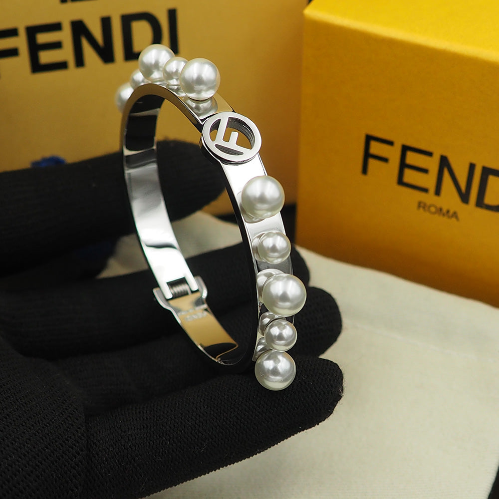 18K Fendi Pearls Bracelet