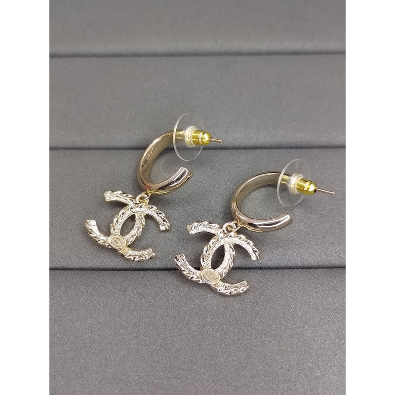 18K  Chanel Diamond Pendant Earrings