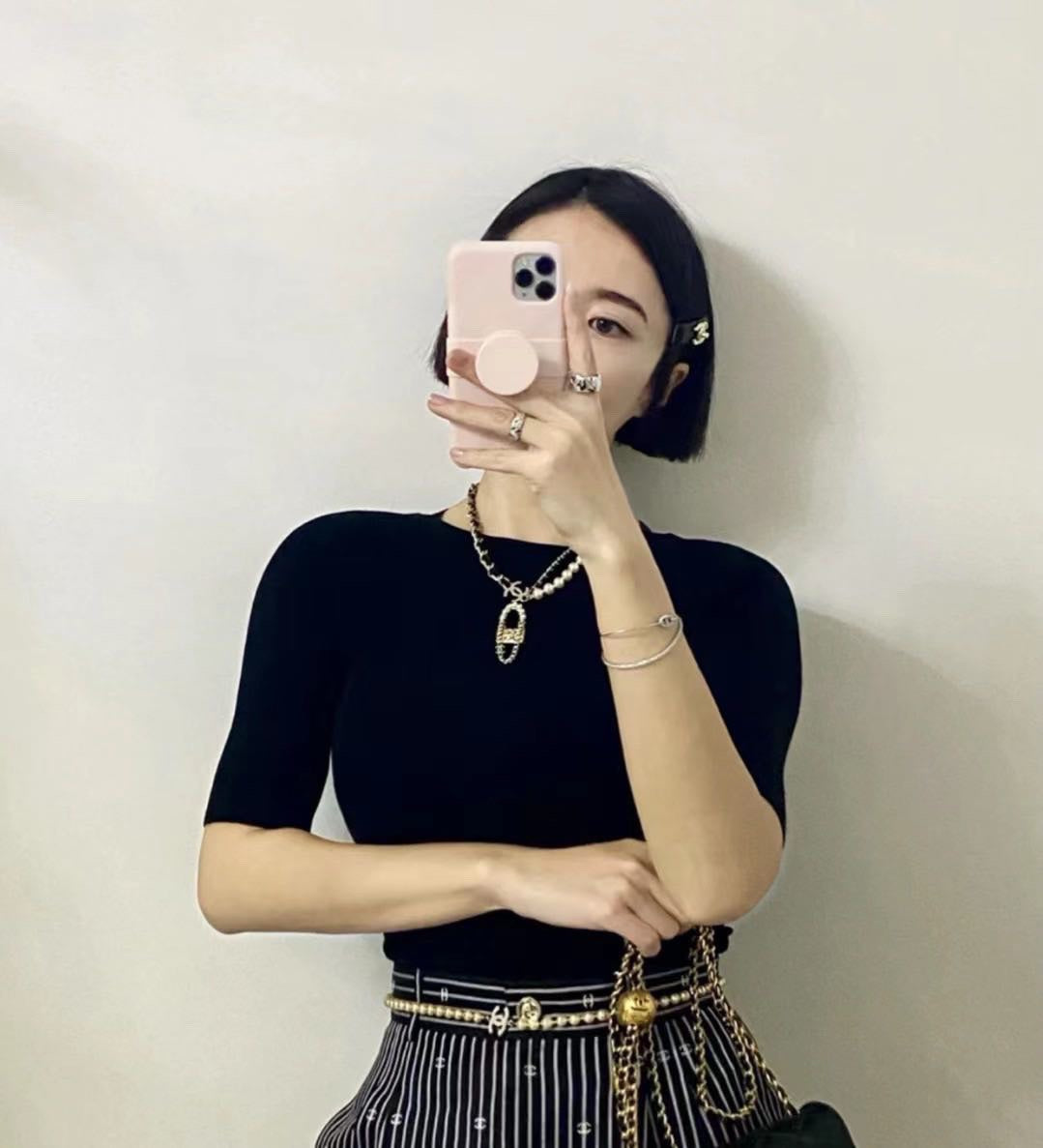 18K  Chanel Pearl Bag Pendant Necklace