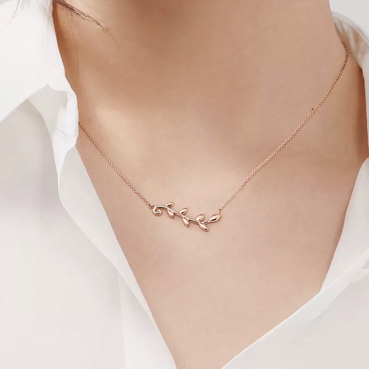 18K Tiffany Olive Leaf Vine Pendant Necklace