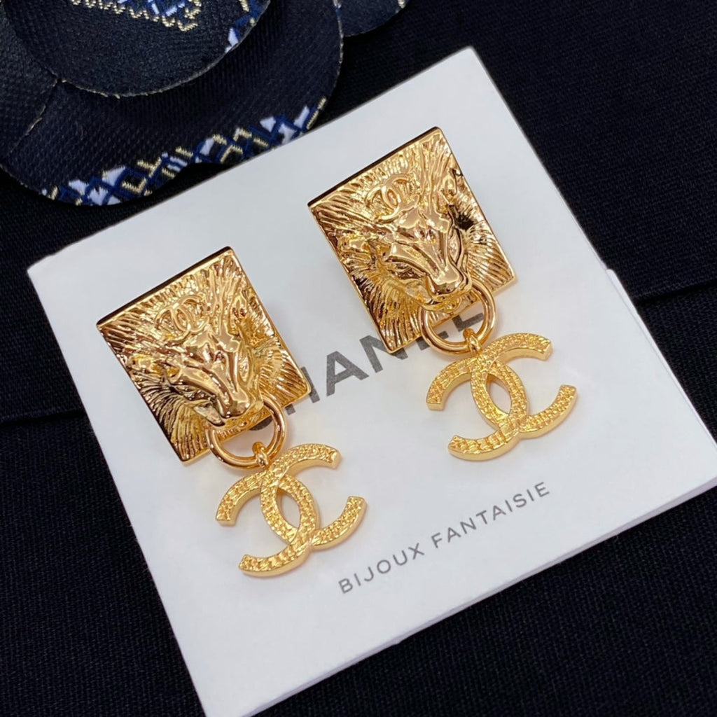 18K  Chanel Lion Sharp Earrings