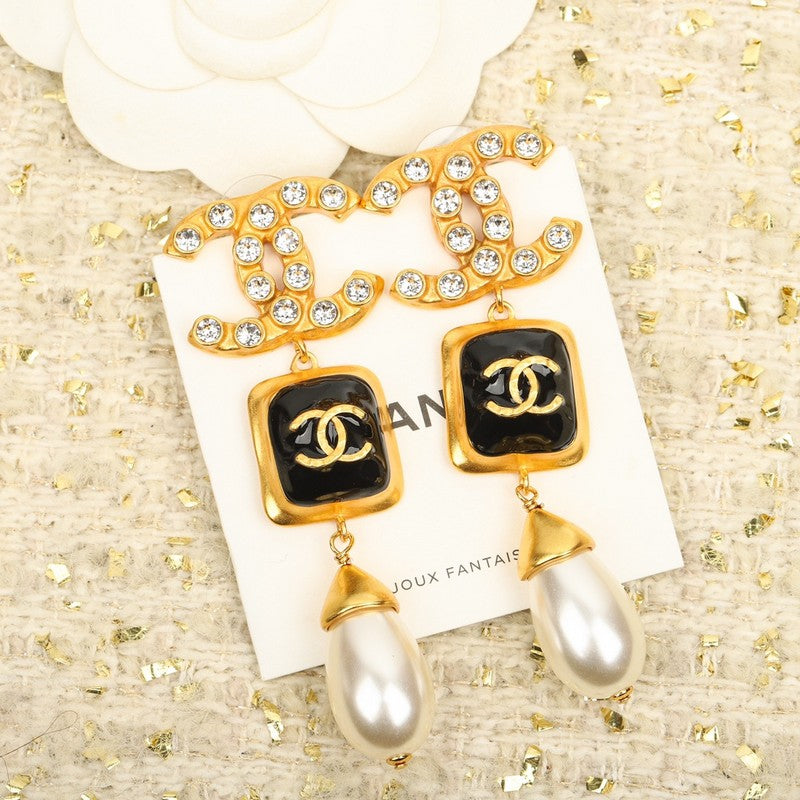 18K  Chanel Long Pearl Pendant Earrings